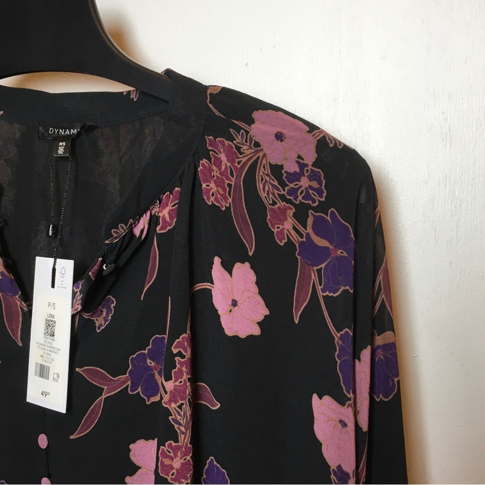 Dynamite Leni Floral Blouse with Buttons Size Small - Picture 12 of 12